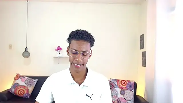 maiki18  online show from 02-12-25, 07:56