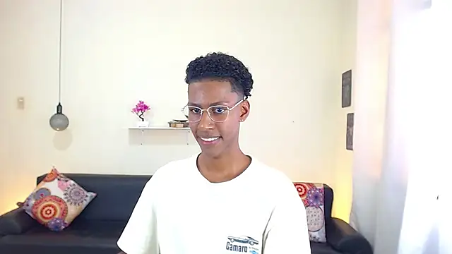 maiki18  online show from 02-26-25, 08:00