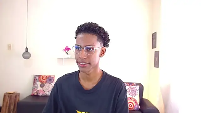 maiki18  online show from 03-07-25, 01:40