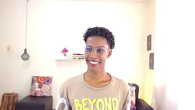 maiki18  online show from 03-11-25, 01:45