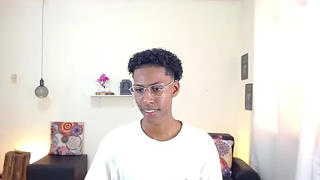 maiki18  online show from 03-18-25, 07:53