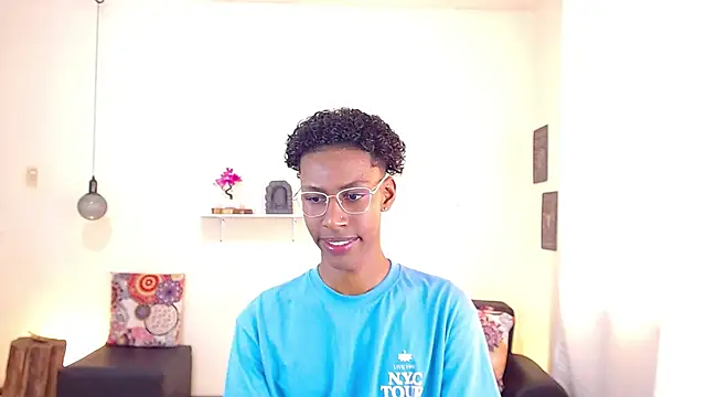 maiki18  online show from 03-19-25, 01:51