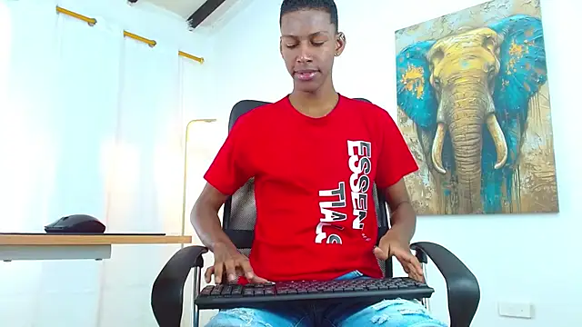 maiki18  online show from 09-16-25, 02:07