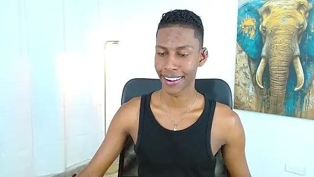 maiki18  online show from 10-07-25, 09:01