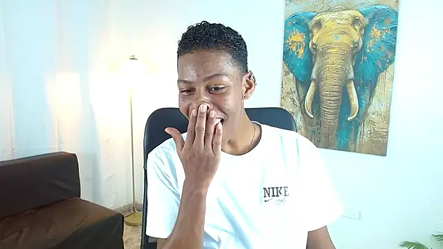 maiki18  online show from 12-02-25, 08:37