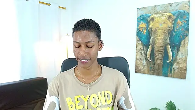 maiki18  online show from 12-18-25, 09:10