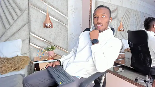 Snapshot of JamesParck chatting on 01-10-25, 12:15 JamesParck online show from 01-10-25, 12:15