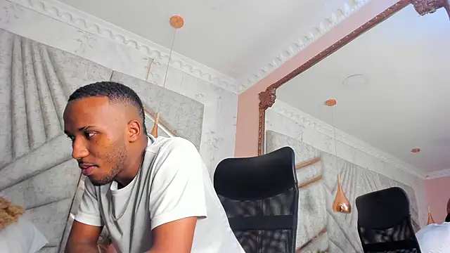 Snapshot of JamesParck chatting on 01-24-25, 06:25 JamesParck online show from 01-24-25, 06:25