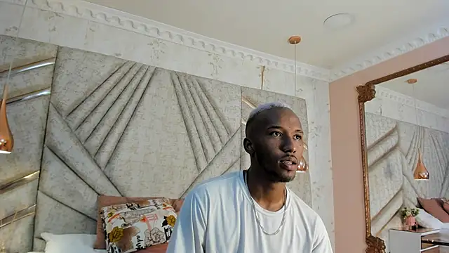 Snapshot of JamesParck chatting on 02-09-25, 12:08 JamesParck online show from 02-09-25, 12:08