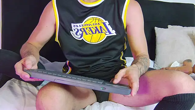 Adam MillanFF online show from 01-05-26, 08:23