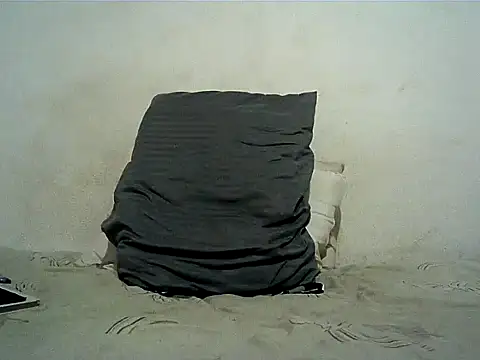 Snapshot of Twinkboy_28 chatting on 03-19-25, 10:42 Twinkboy 28 online show from 03-19-25, 10:42