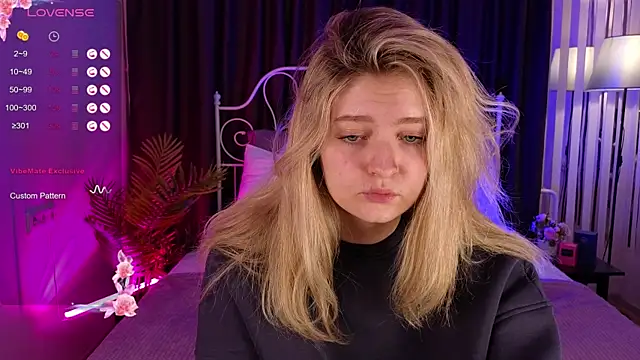 Snapshot of Diana_mysteryx chatting on 12-26-24, 04:32 Diana mysteryx online show from 12-26-24, 04:32