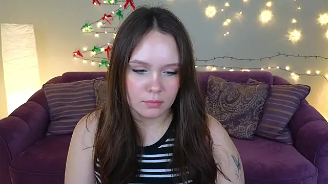 Snapshot of miki_miki_cutie_ chatting on 12-19-24, 07:40 miki miki cutie online show from 12-19-24, 07:40