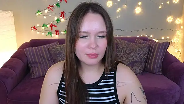 Snapshot of miki_miki_cutie_ chatting on 12-24-24, 11:00 miki miki cutie online show from 12-24-24, 11:00