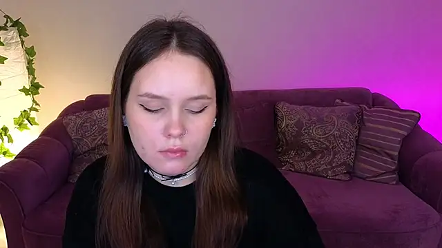 Snapshot of miki_miki_cutie_ chatting on 01-25-25, 08:00 miki miki cutie online show from 01-25-25, 08:00