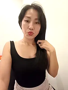 Sugar2k5 online show from 02-13-25, 01:59