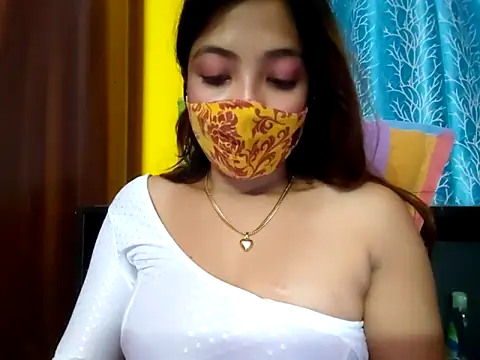 cutesoma2 online show from 12-17-25, 05:41