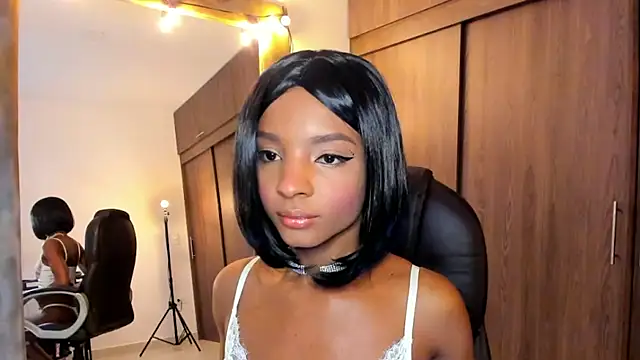 alikahouston4 online show from 02-06-25, 08:39