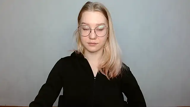 Snapshot of cindi_hot chatting on 02-09-25, 09:37 cindi hot online show from 02-09-25, 09:37