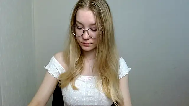 cindi hot online show from 11-08-25, 10:26