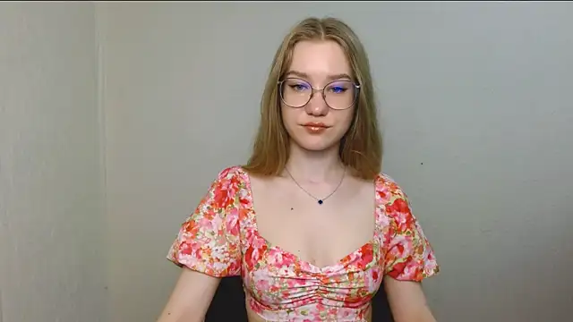 Snapshot of cindi_hot chatting on 07-17-26, 09:16 cindi hot online show from 07-17-26, 09:16