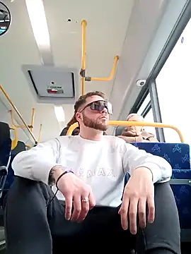 Snapshot of 1ninefellababy chatting on 03-09-25, 12:53 1ninefellababy online show from 03-09-25, 12:53