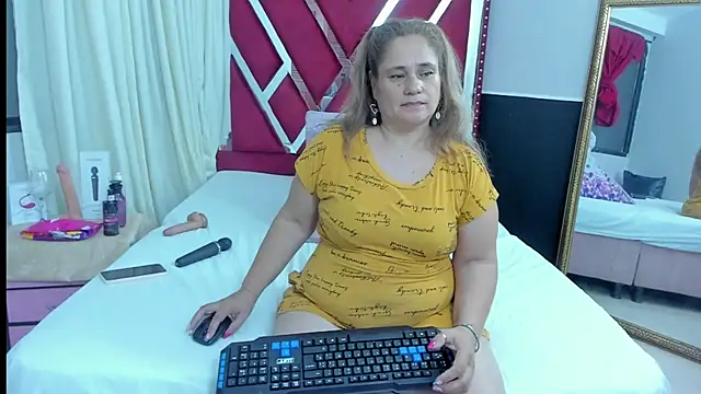 AnyelaGitanaMature online show from 01-15-25, 06:43