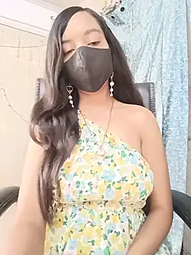 Snapshot of Parinaaz18 chatting on 07-17-26, 01:23 Parinaaz18 online show from 07-17-26, 01:23