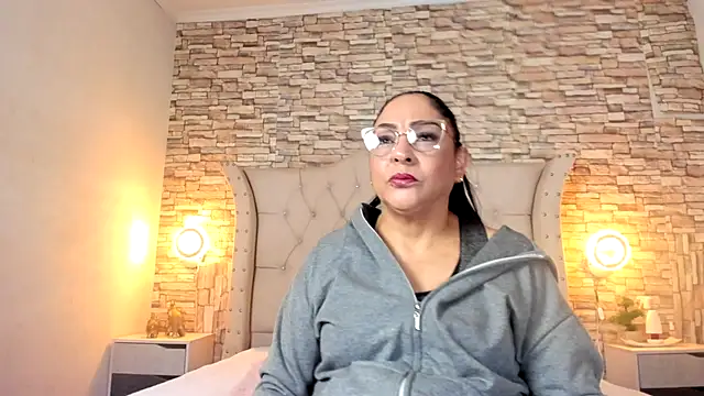 Gina Myers online show from 09-30-25, 12:43