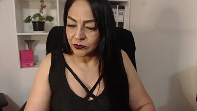 Snapshot of Gina_Myers chatting on 06-19-26, 03:33 Gina Myers online show from 06-19-26, 03:33