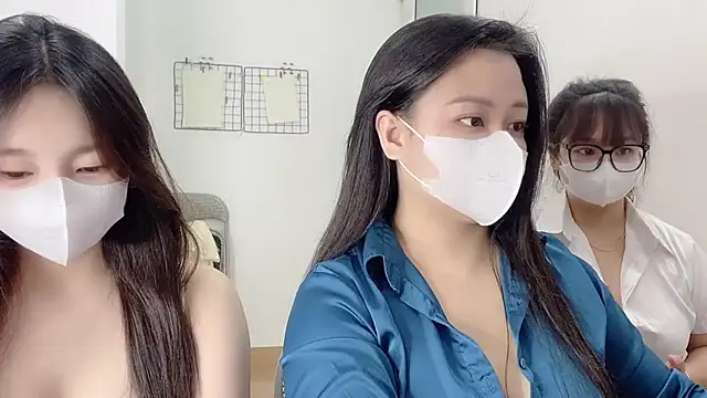 Bamboo Swetie online show from 12-20-25, 03:08