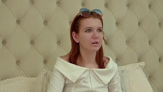 LessySmith online show from 03-18-25, 01:10