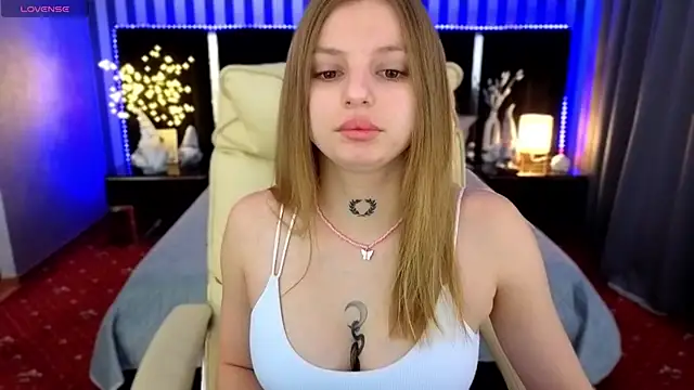 Snapshot of Lexi_Si chatting on 12-19-25, 07:04 Lexi Si online show from 12-19-25, 07:04