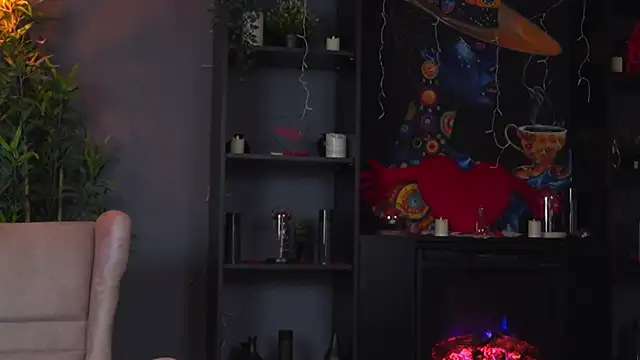 Evelyn Evyyy online show from 04-18-26, 06:12