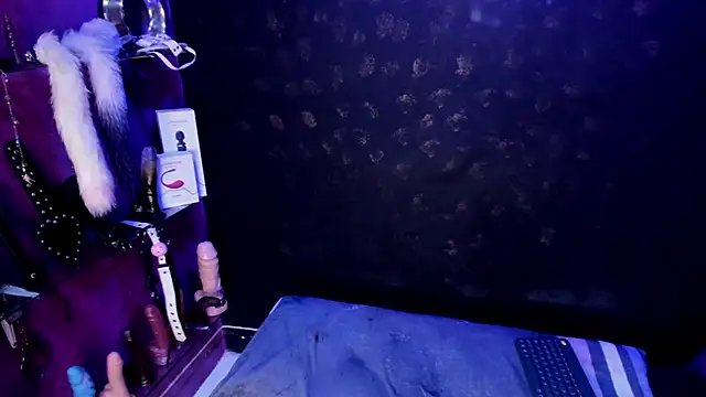 Alexa Slave online show from 02-25-25, 07:36