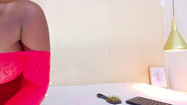 Shamiraa moore online show from 03-04-25, 07:43