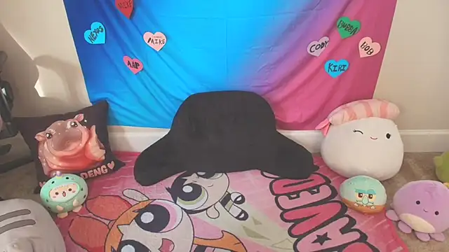 Snapshot of MilkyBunny chatting on 12-05-25, 06:15 MilkyBunny online show from 12-05-25, 06:15