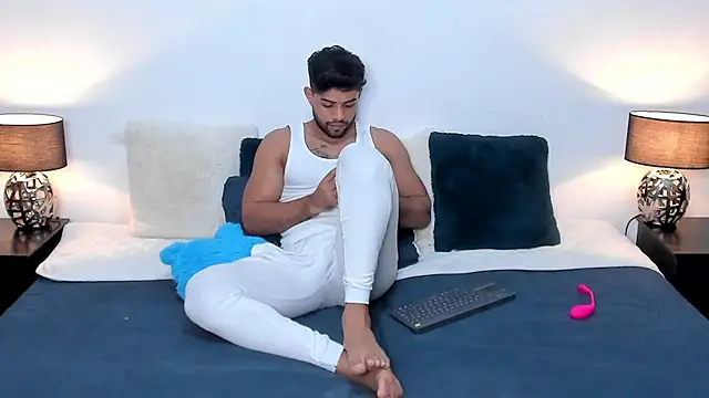 Luciano and Marlon online show from 12-27-24, 08:07