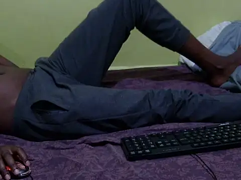 QUEEN-LIZ online show from 09-27-25, 03:22