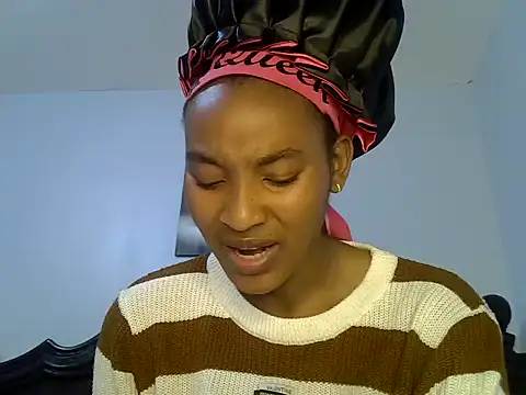 Snapshot of cute-alexis chatting on 05-11-26, 12:55 cute-alexis online show from 05-11-26, 12:55