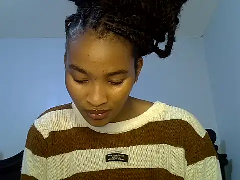 Snapshot of cute-alexis chatting on 06-12-26, 08:46 cute-alexis online show from 06-12-26, 08:46