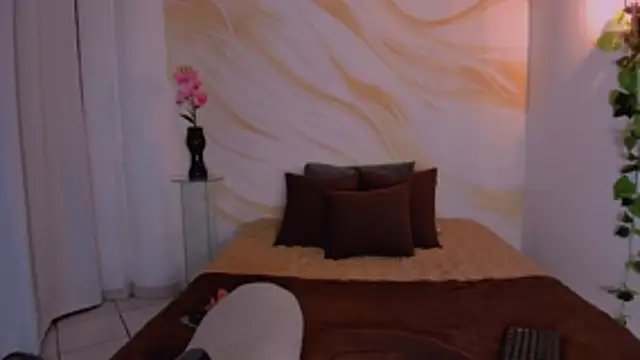 CherryBlossomm  online show from 12-04-25, 01:04