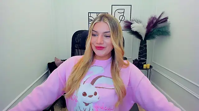 SelenaeMoore online show from 11-29-25, 07:50