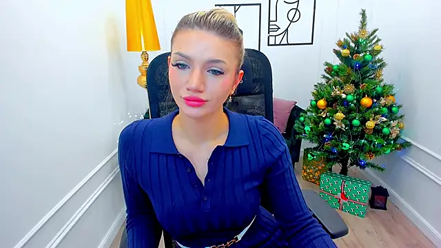 SelenaeMoore online show from 12-20-25, 05:14
