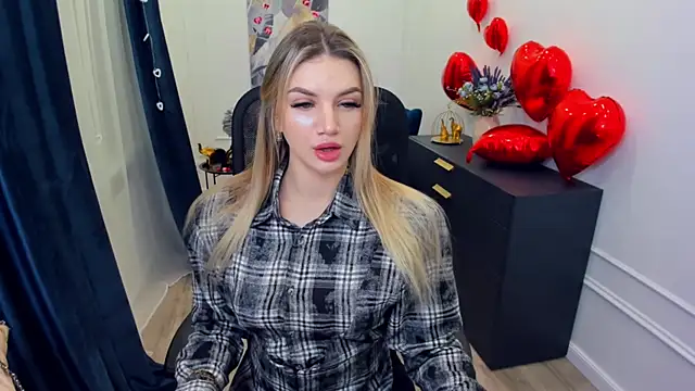 SelenaeMoore online show from 02-13-26, 03:35