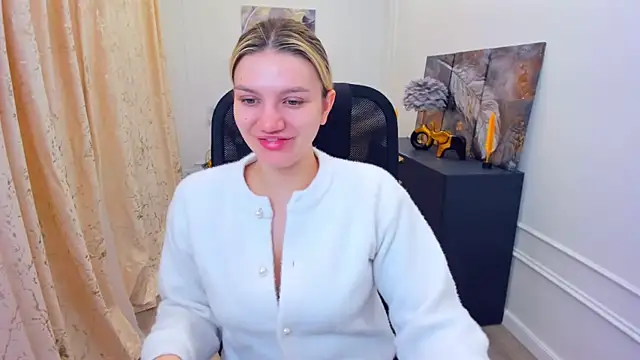 SelenaeMoore online show from 05-29-26, 03:48