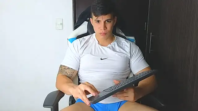 Ethanstill1 online show from 12-13-24, 03:49