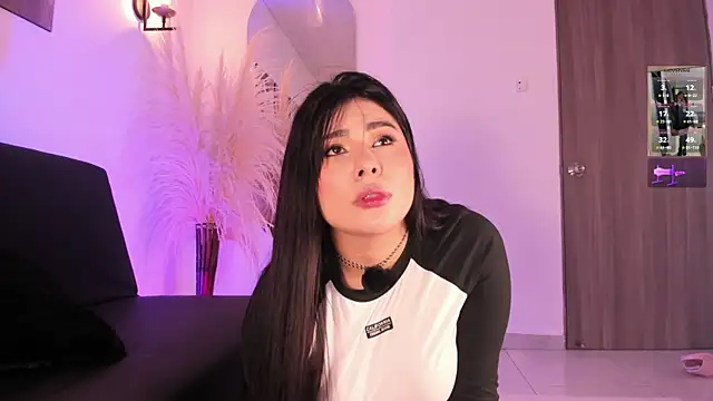 Danna adams01 online show from 04-13-26, 06:35