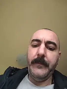 Snapshot of Maryo0001 chatting on 02-05-26, 12:10 Maryo0001 online show from 02-05-26, 12:10