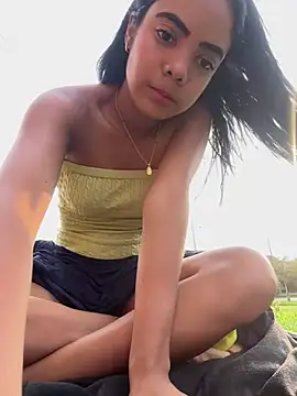 NAUGHTY LITTLE 18 online show from 04-04-26, 10:29